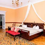 Schlossparkhotel Hotel 4*