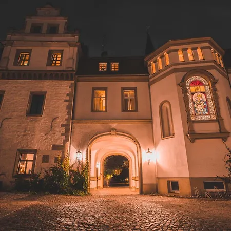 Отель Schlosshotel Schkopau 4*