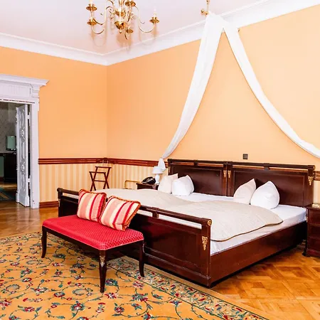 Schlossparkhotel Hotel 4*