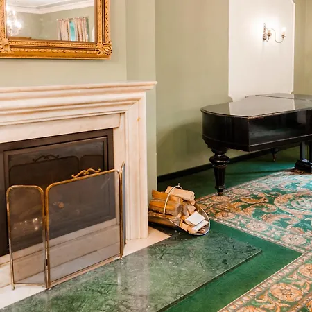 Schlosshotel Schkopau Hotel