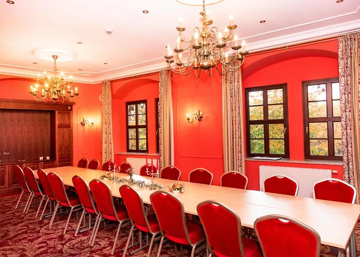 Schlosshotel Schkopau Отель 4*