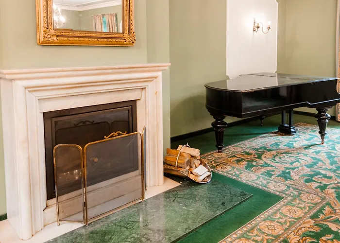 Schlosshotel Schkopau Отель